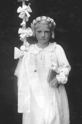1941 Kommunionbild Elfriede Kaiser
